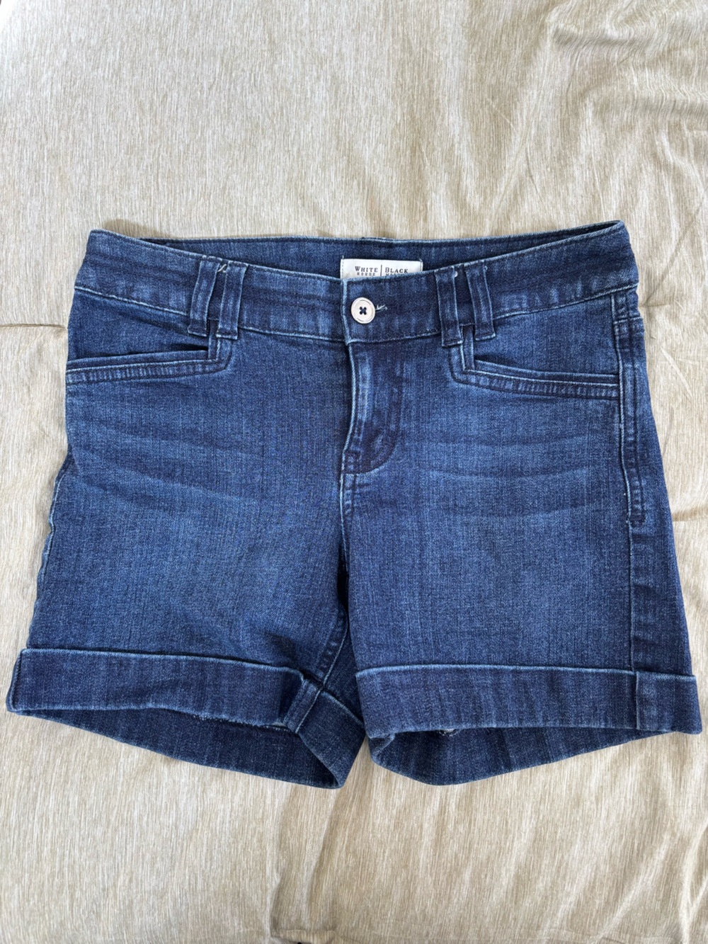 Low Rise Cuffed Dark Blue Denim Shorts 5” Inseam size 0/25